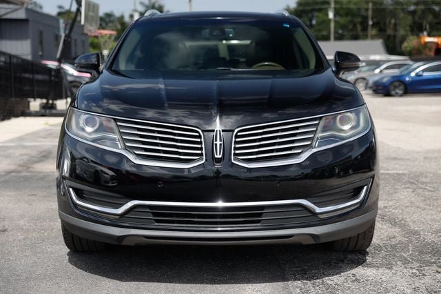 Used 2016 Lincoln MKX Reserve w/ Technology Package FWD image 22