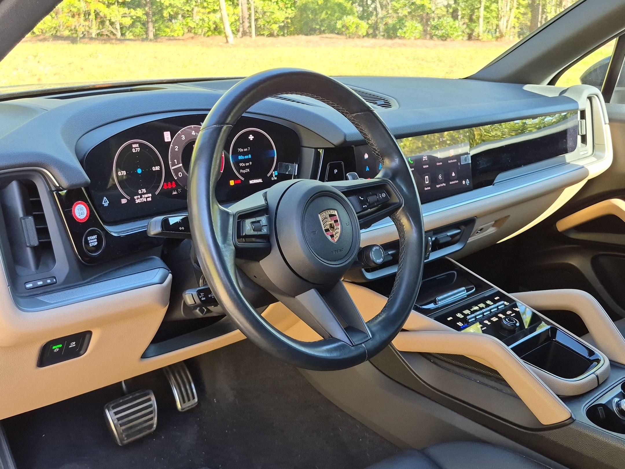Certified 2024 Porsche Cayenne S AWD/4WD image 4