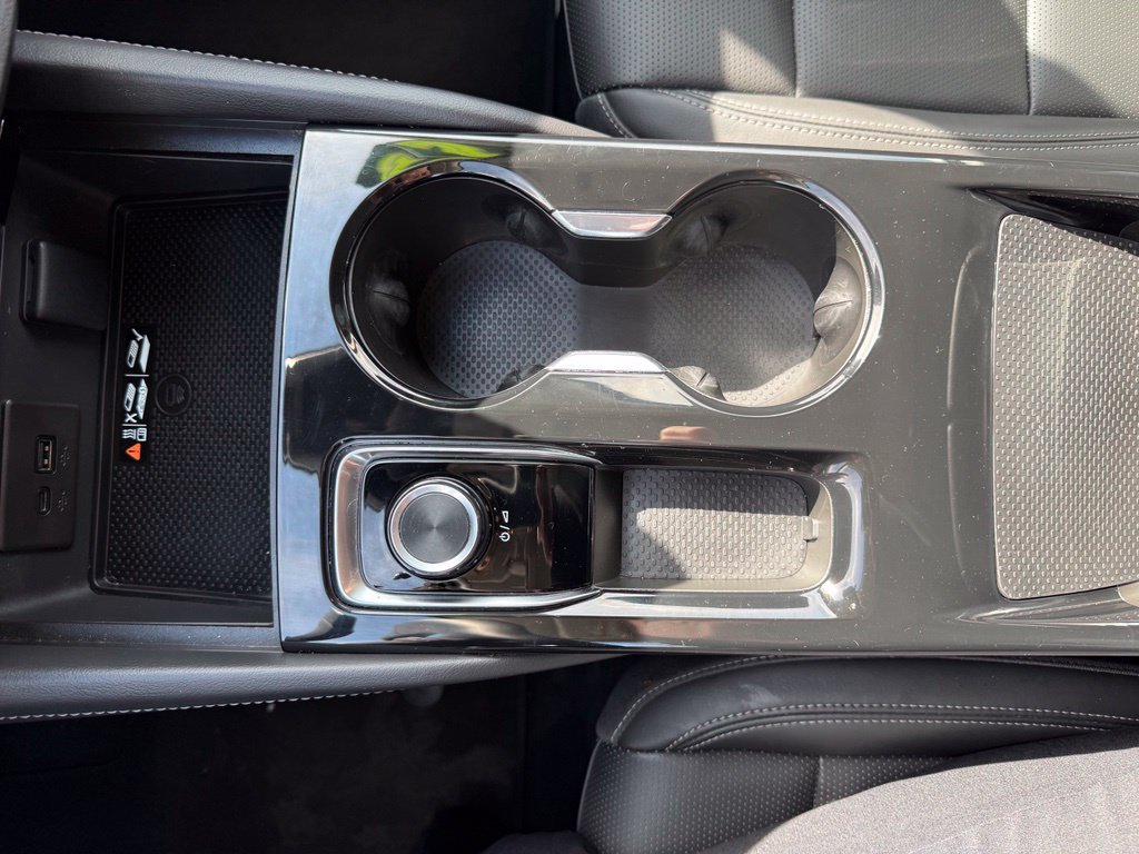 Used 2025 Buick Envision Preferred AWD/4WD image 22
