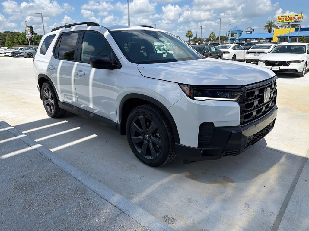 Used 2026 Honda Pilot Sport image 4