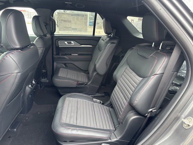 New 2026 Ford Explorer ST-Line w/ ST-Line Street Pack image 10