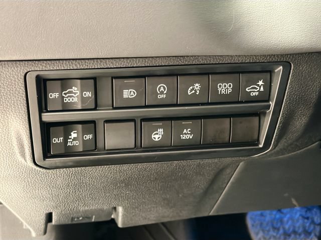 Used 2024 Toyota Tundra Platinum AWD/4WD image 9