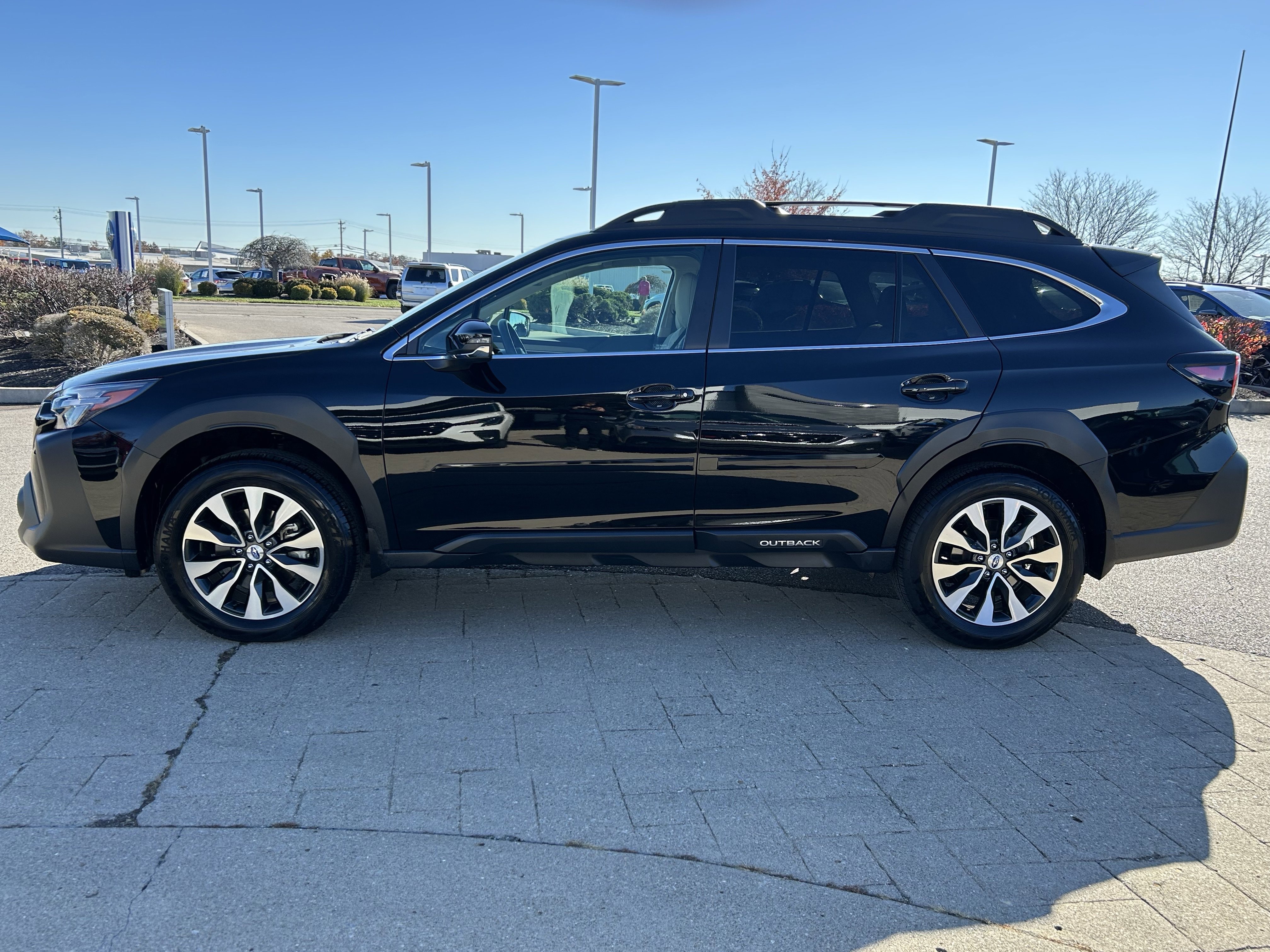 Certified 2025 Subaru Outback Limited w/ Popular Package #2 image 4