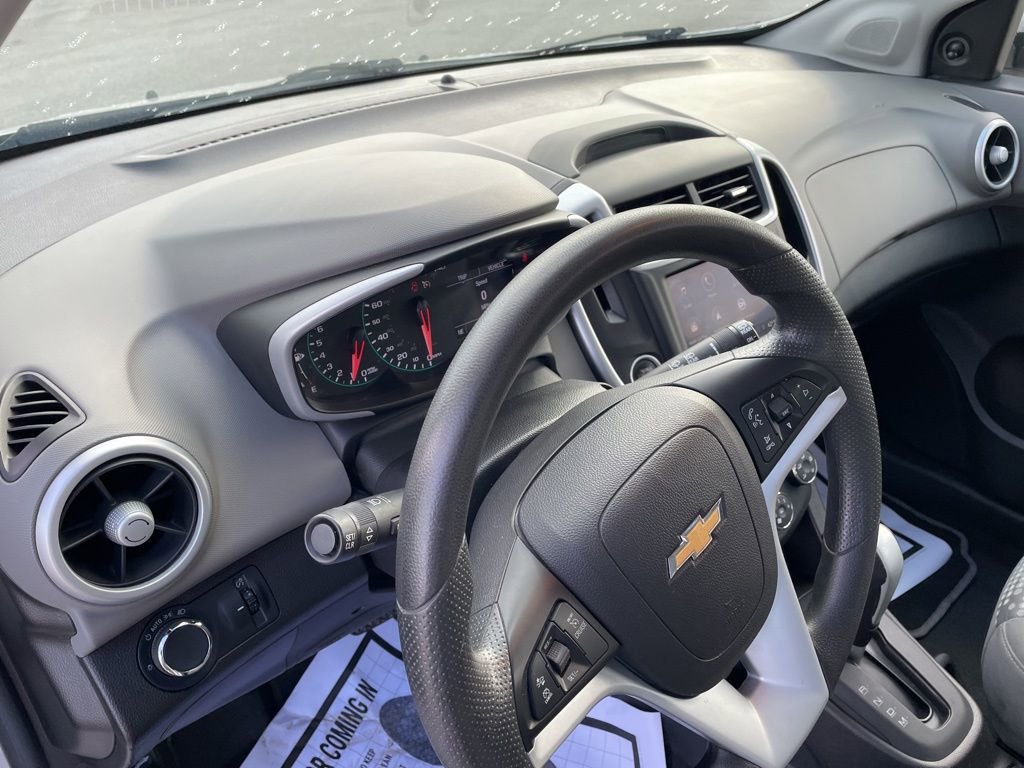 Used 2020 Chevrolet Sonic LT image 9