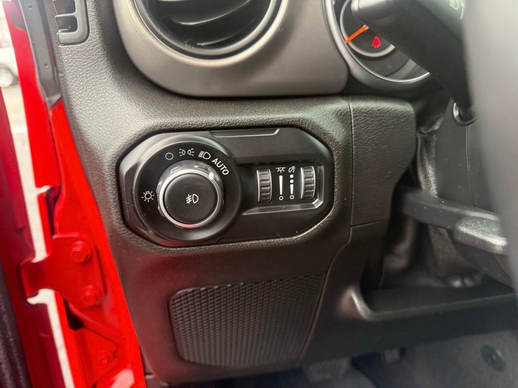 Used 2019 Jeep Wrangler Sport AWD/4WD image 15