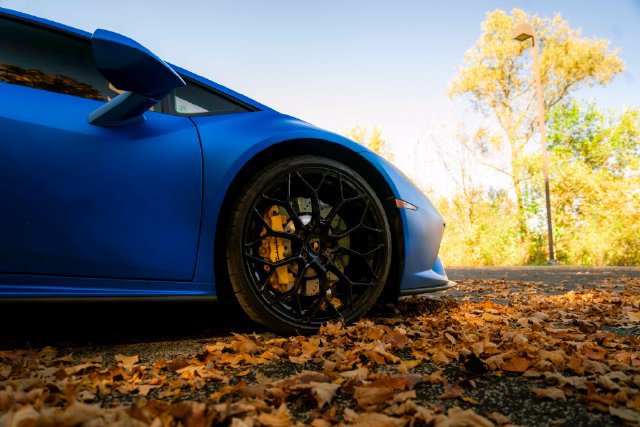 Used 2022 Lamborghini Huracan EVO RWD image 31
