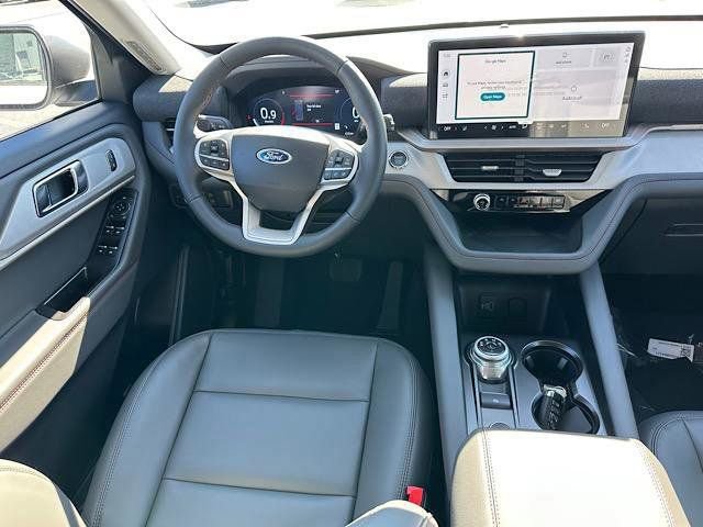New 2026 Ford Explorer Active image 16