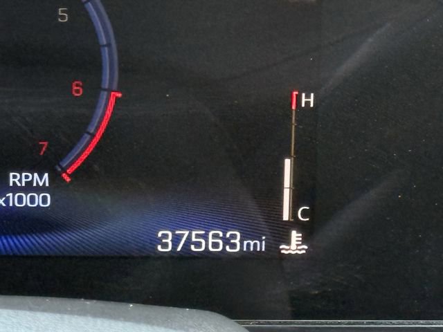 Used 2025 Chevrolet Trax LT FWD image 18