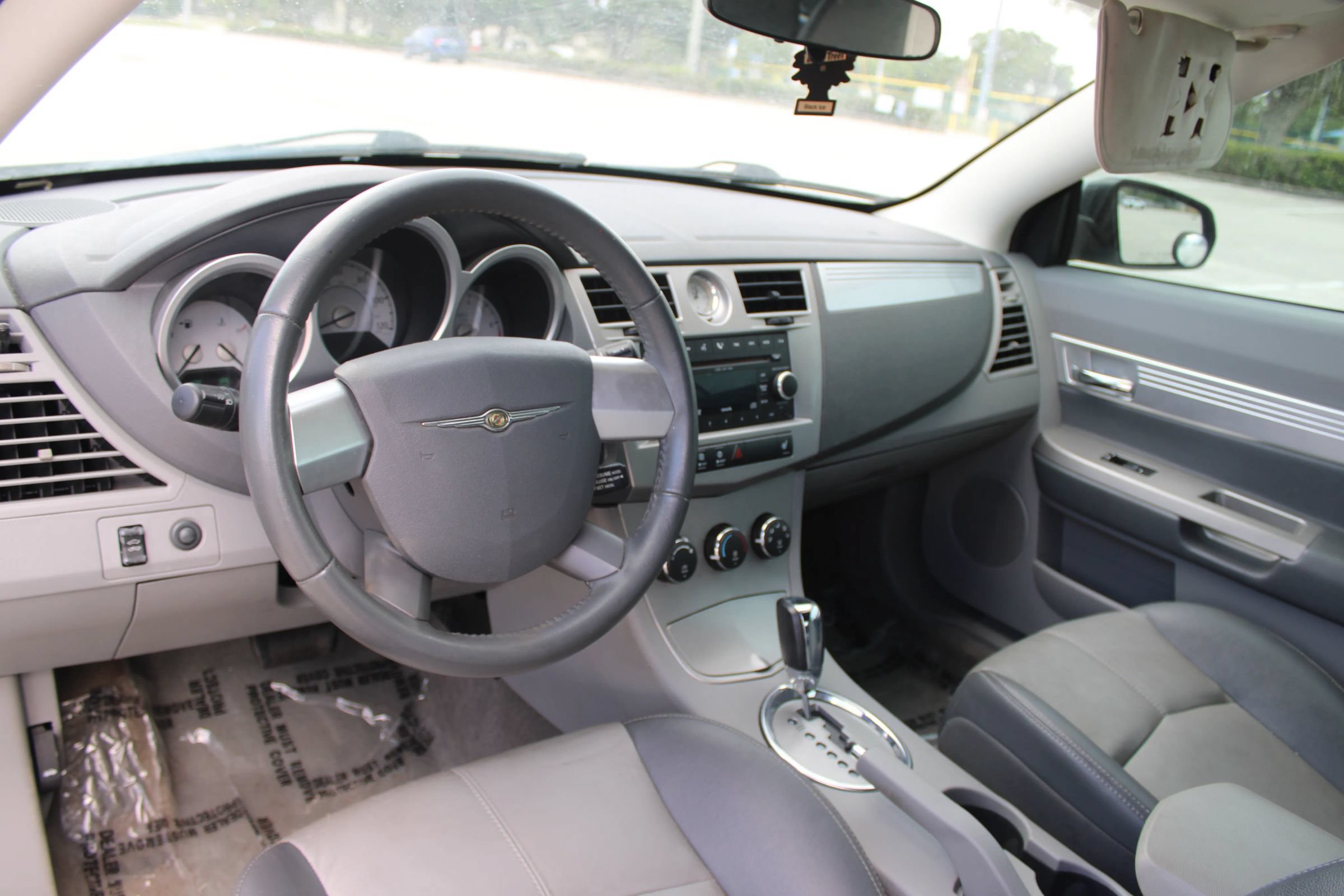 Used 2008 Chrysler Sebring Touring w/ Special Touring Group FWD image 11