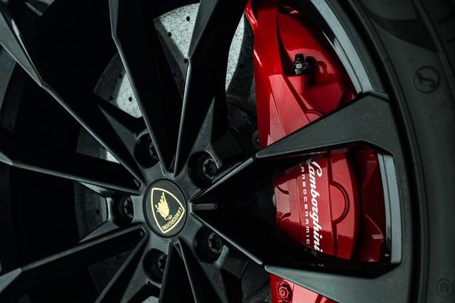 Used 2020 Lamborghini Urus image 22