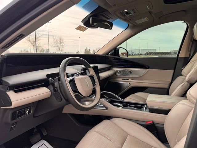 Used 2024 Lincoln Nautilus Reserve w/ Equipment Group 203A AWD/4WD image 8