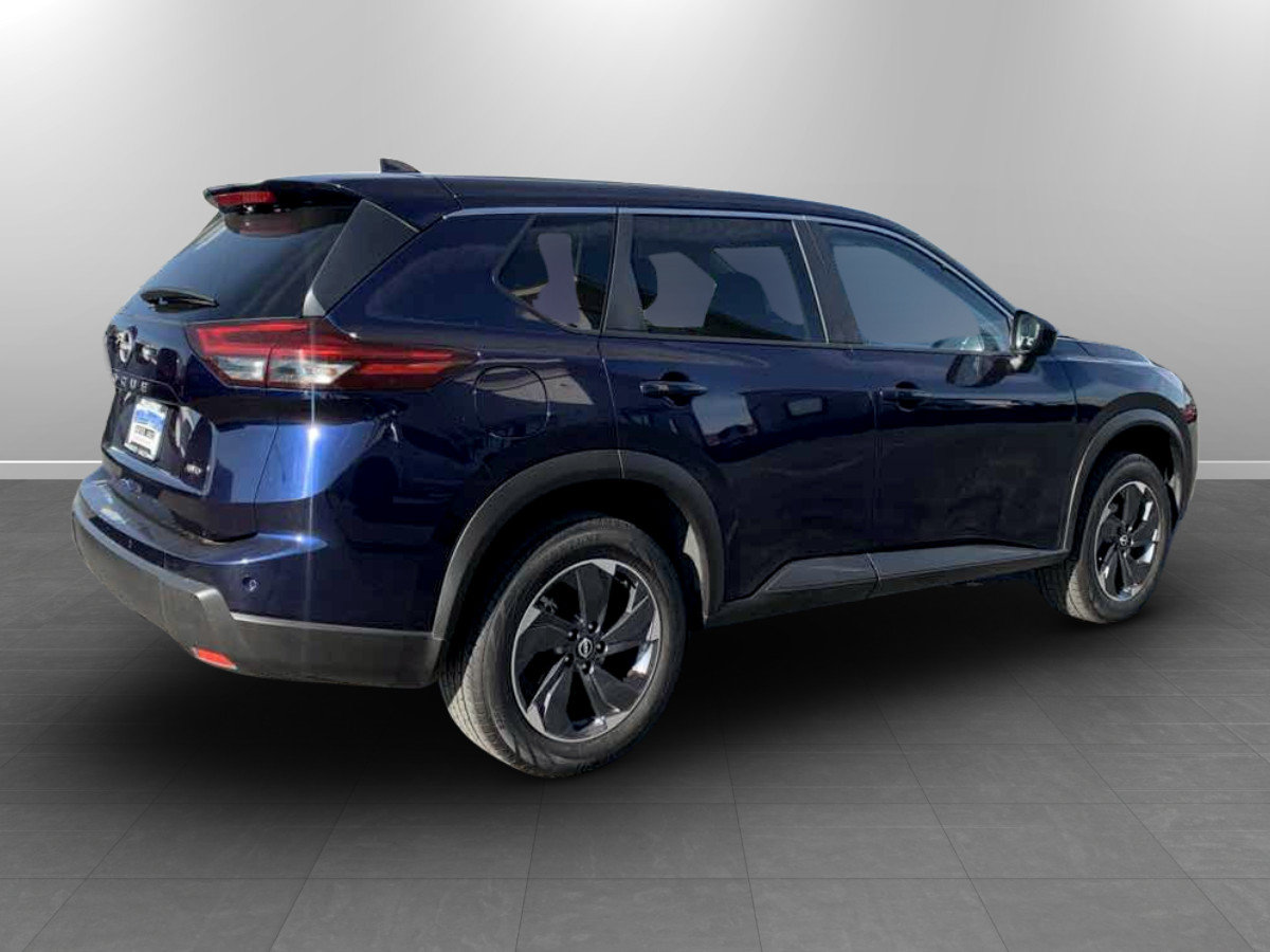 Used 2025 Nissan Rogue SV AWD/4WD image 7