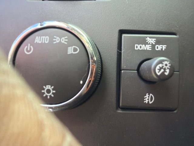 Used 2011 Chevrolet Silverado 2500 LT w/ Interior Plus Package AWD/4WD image 16