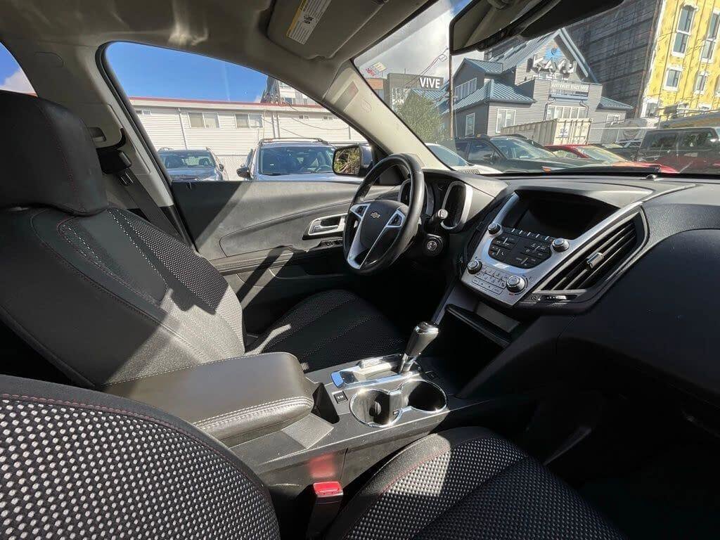 Used 2017 Chevrolet Equinox LT w/ Convenience Package image 18