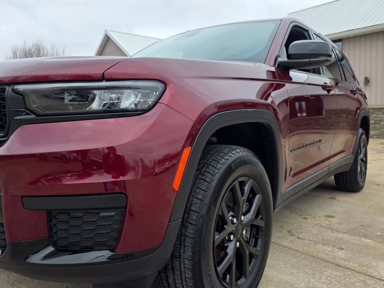 Used 2024 Jeep Grand Cherokee L Altitude image 31