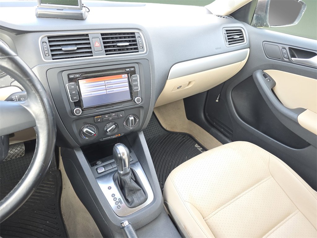 Used 2014 Volkswagen Jetta SE image 27