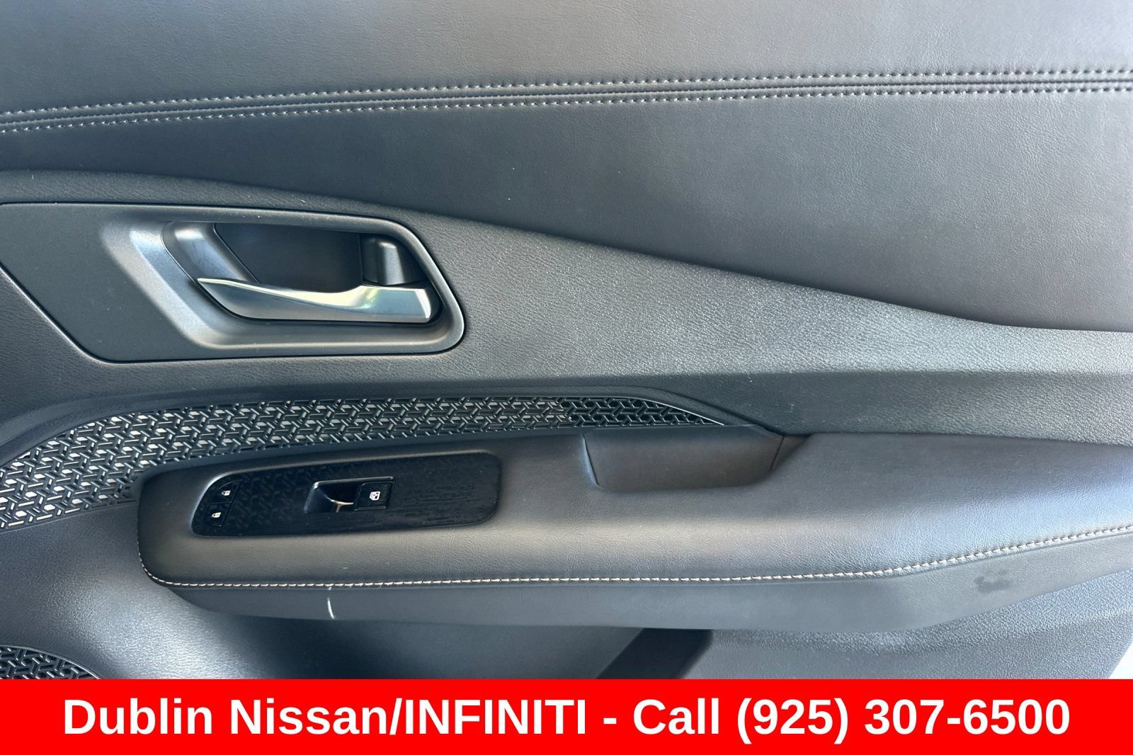 Used 2023 Nissan Ariya FWD image 21