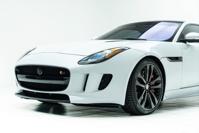Used 2017 Jaguar F-TYPE S RWD image 10