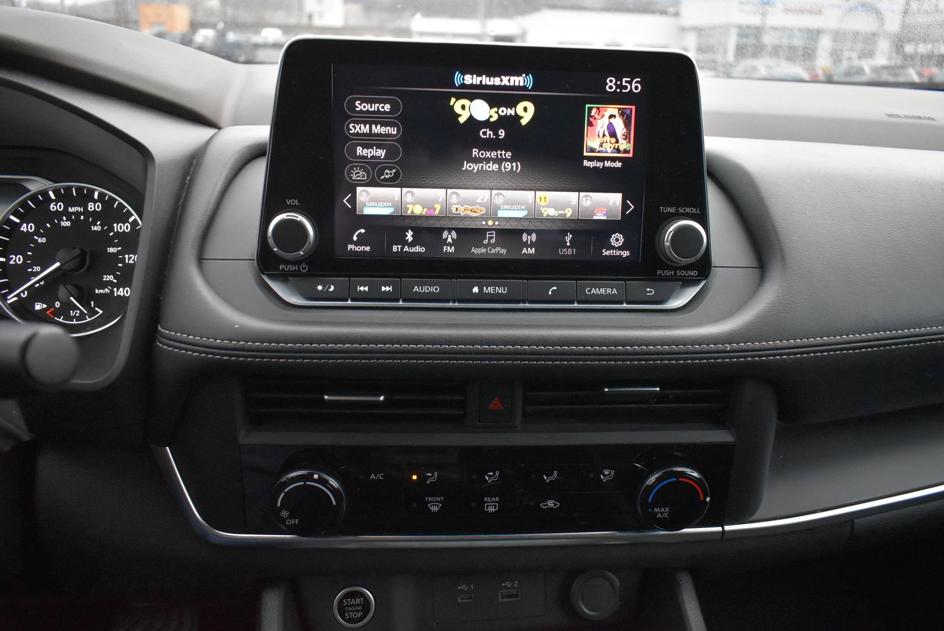 Used 2023 Nissan Rogue S image 23