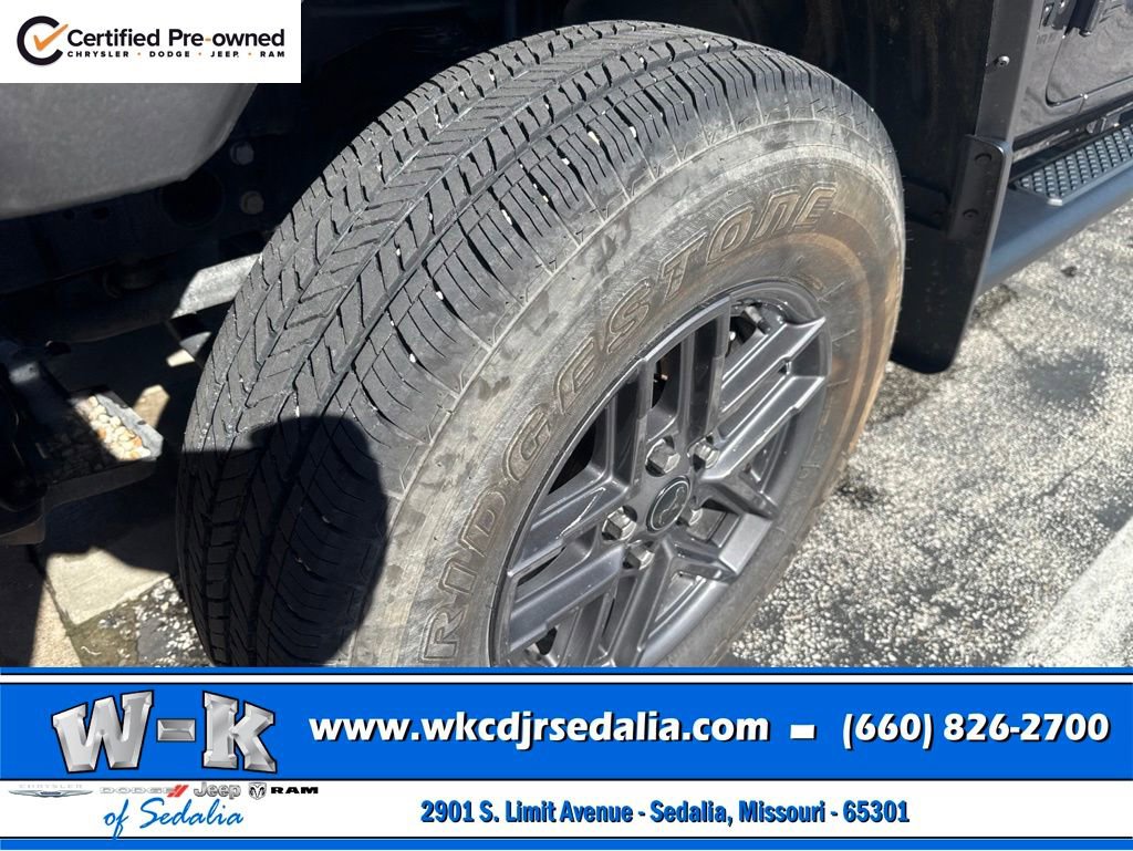 Used 2024 Jeep Gladiator Sport AWD/4WD image 11
