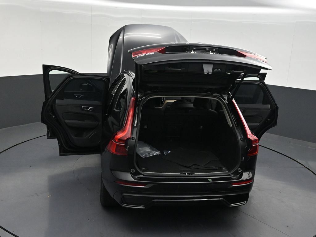 New 2026 Volvo XC60 B5 Plus AWD/4WD image 34