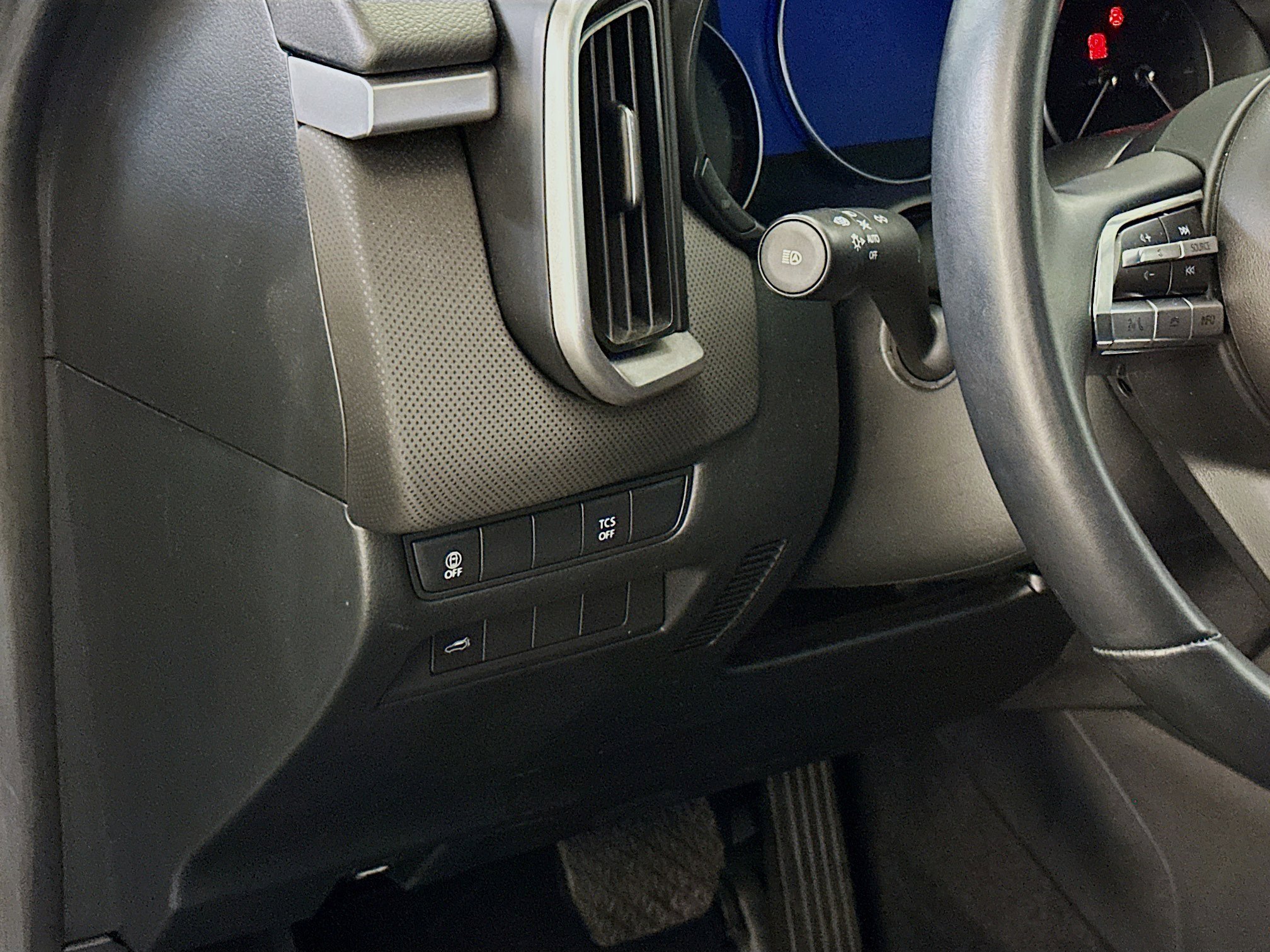 Used 2025 MAZDA CX-50 AWD 2.5 S w/ Preferred Package image 17