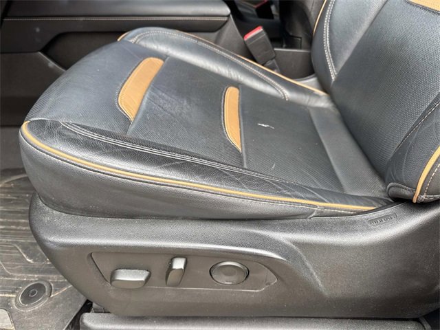 Used 2021 GMC Yukon AT4 w/ AT4 Premium Package image 22