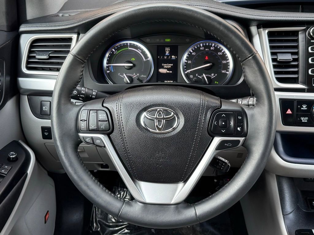 Used 2016 Toyota Highlander Limited Platinum AWD/4WD image 29