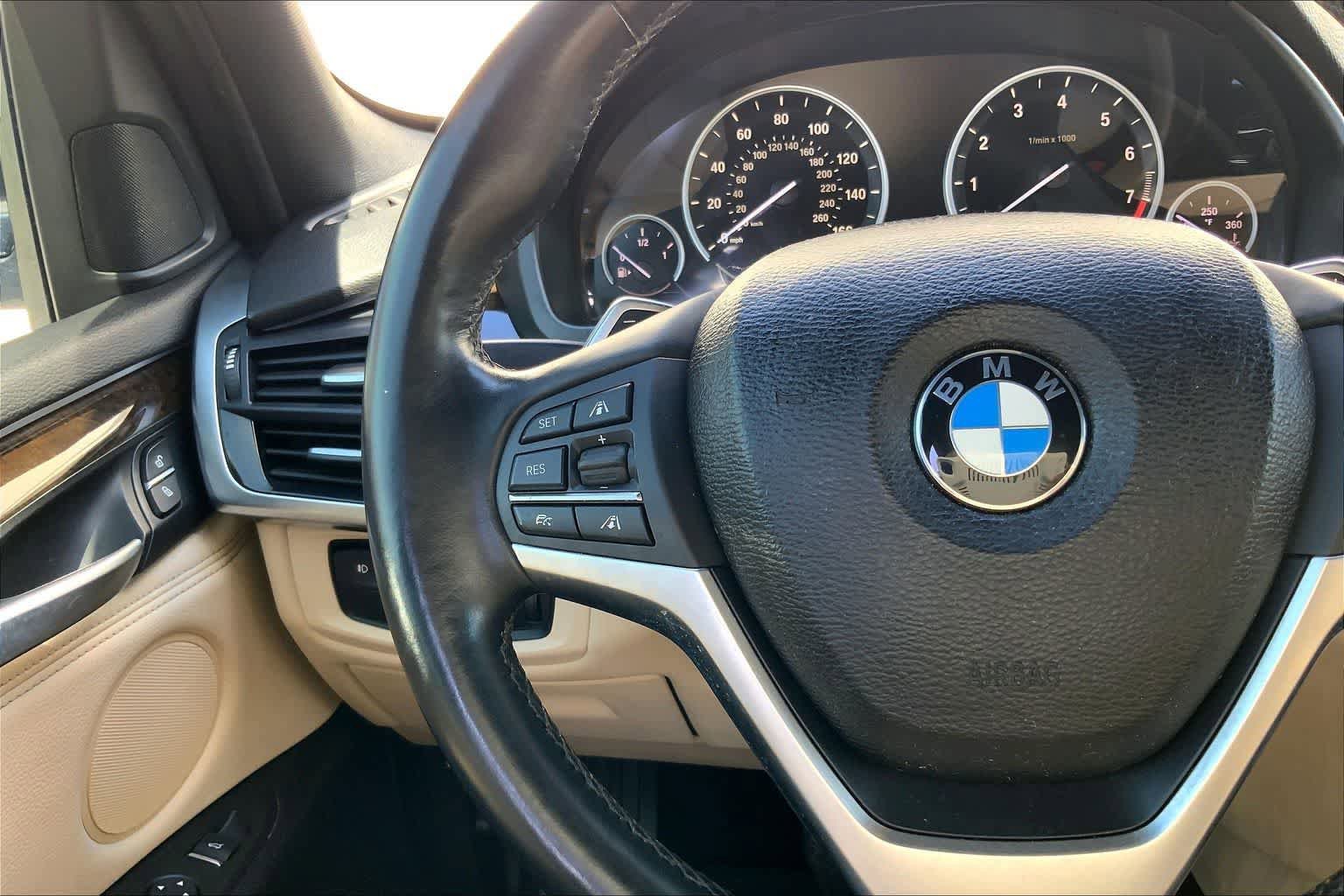 Used 2018 BMW X5 xDrive40e AWD/4WD image 25