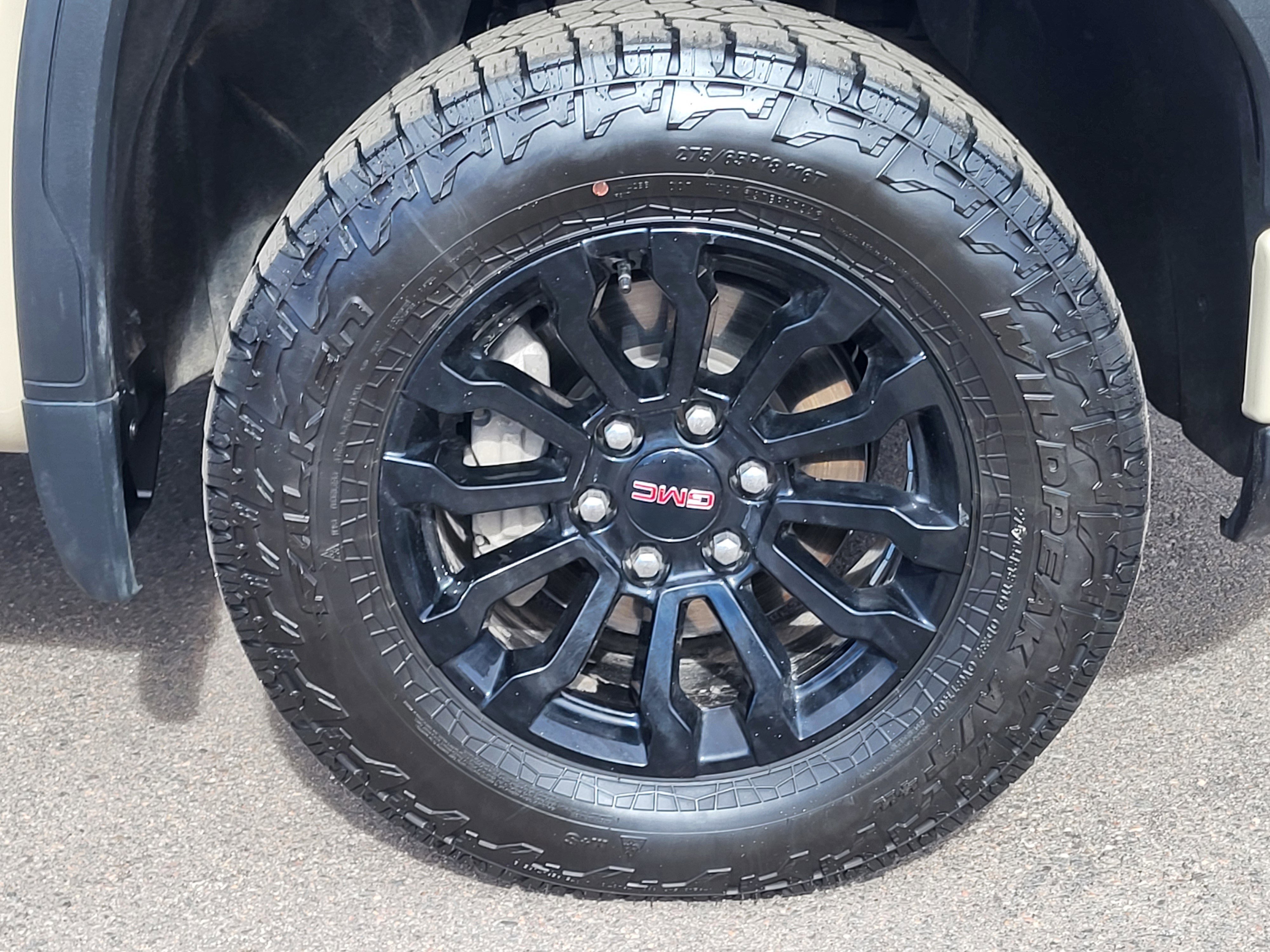 Used 2023 GMC Sierra 1500 AT4X image 8