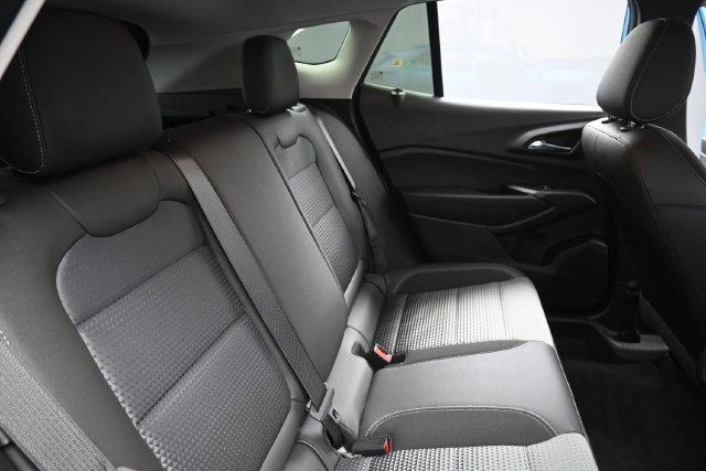 Used 2026 Chevrolet Trax LT w/ LT Convenience Package FWD image 27