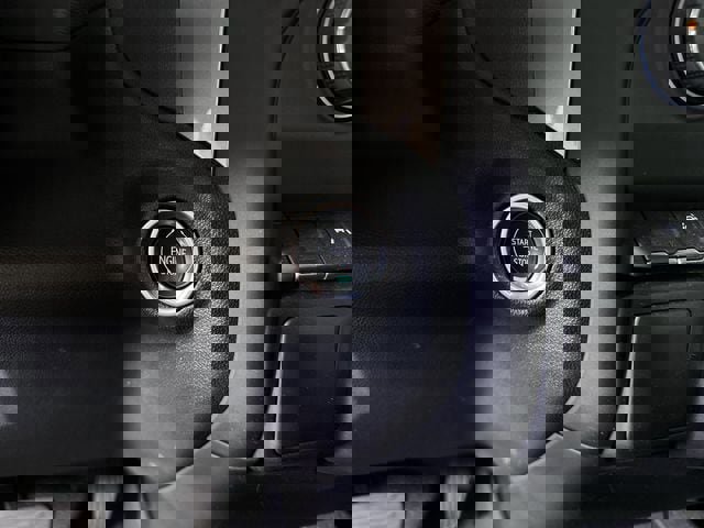 Used 2024 Chevrolet Silverado 1500 Custom image 17