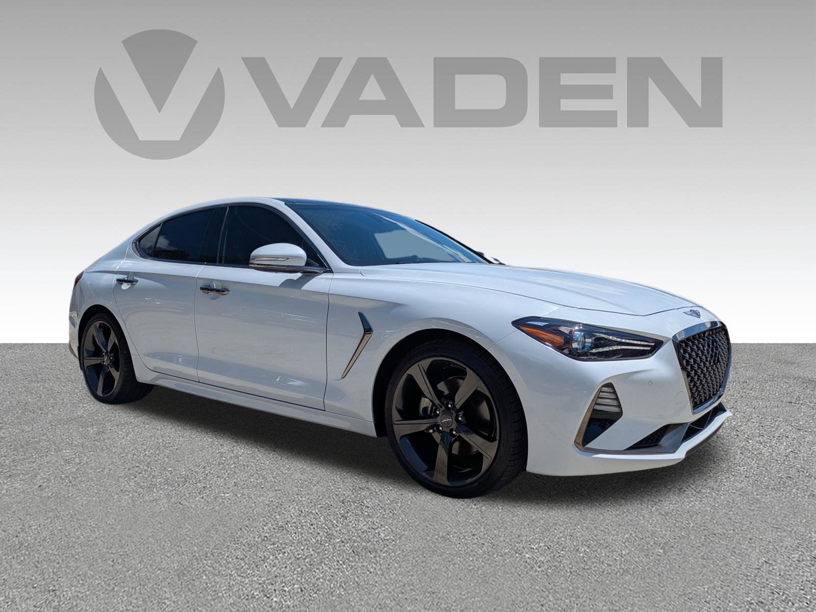 Used 2019 Genesis G70 2.0T Advanced w/ Sport Package RWD image 3