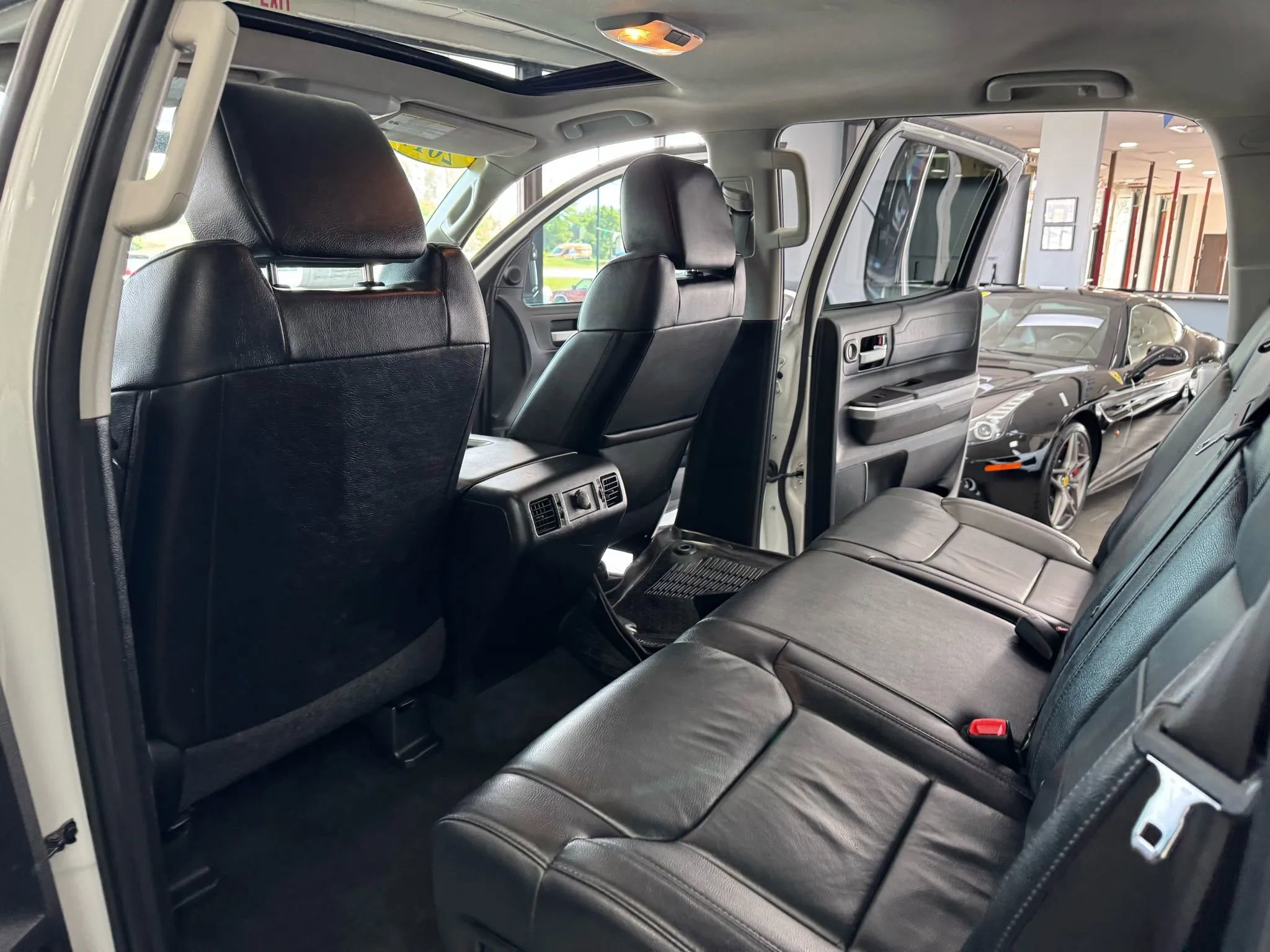 Used 2017 Toyota Tundra Limited w/ Limited Premium Package AWD/4WD image 18