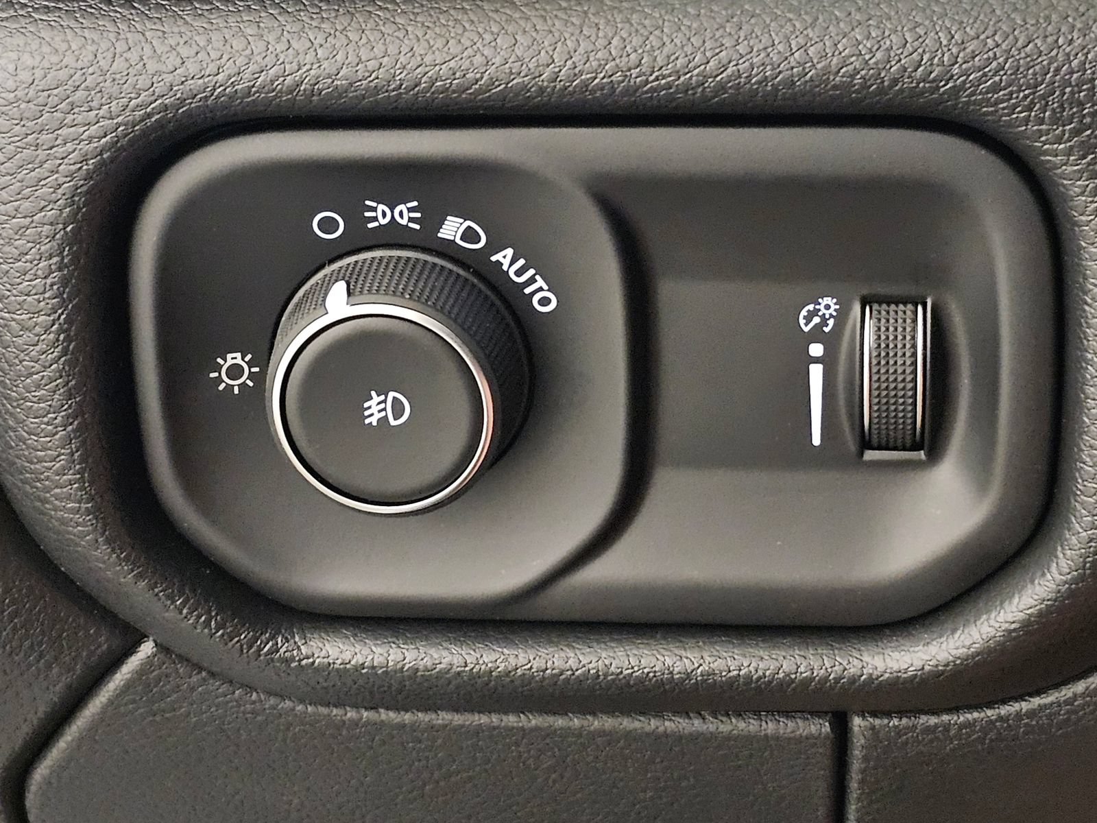 New 2026 RAM 5500 Tradesman AWD/4WD image 15