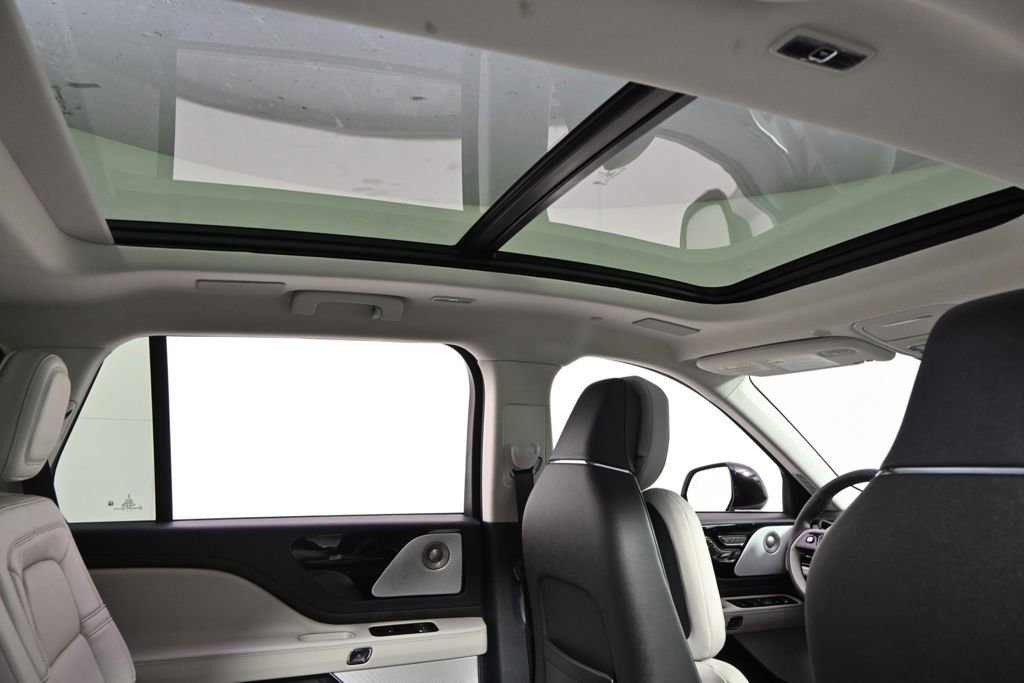 New 2026 Lincoln Aviator Reserve AWD/4WD image 17
