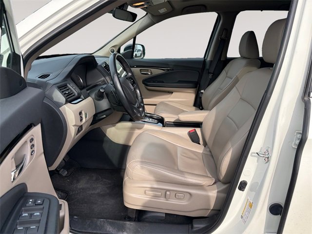 Used 2019 Honda Pilot Touring image 9