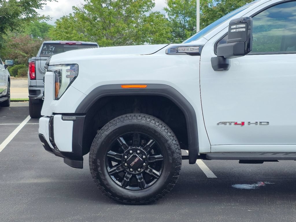Certified 2026 GMC Sierra 2500 AT4 w/ AT4 Premium Plus Package AWD/4WD image 36