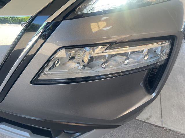 Certified 2023 Nissan Rogue SV image 30
