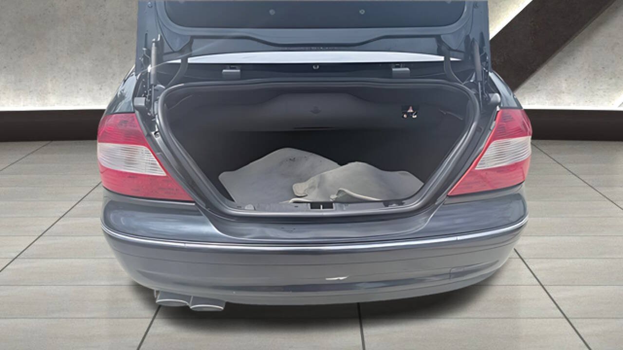 Used 2008 Mercedes-Benz CLK 350 Cabriolet w/ P2 Pkg image 7