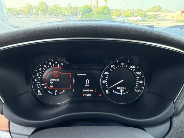 Used 2019 Lincoln MKC Select w/ Select Plus Package FWD image 28