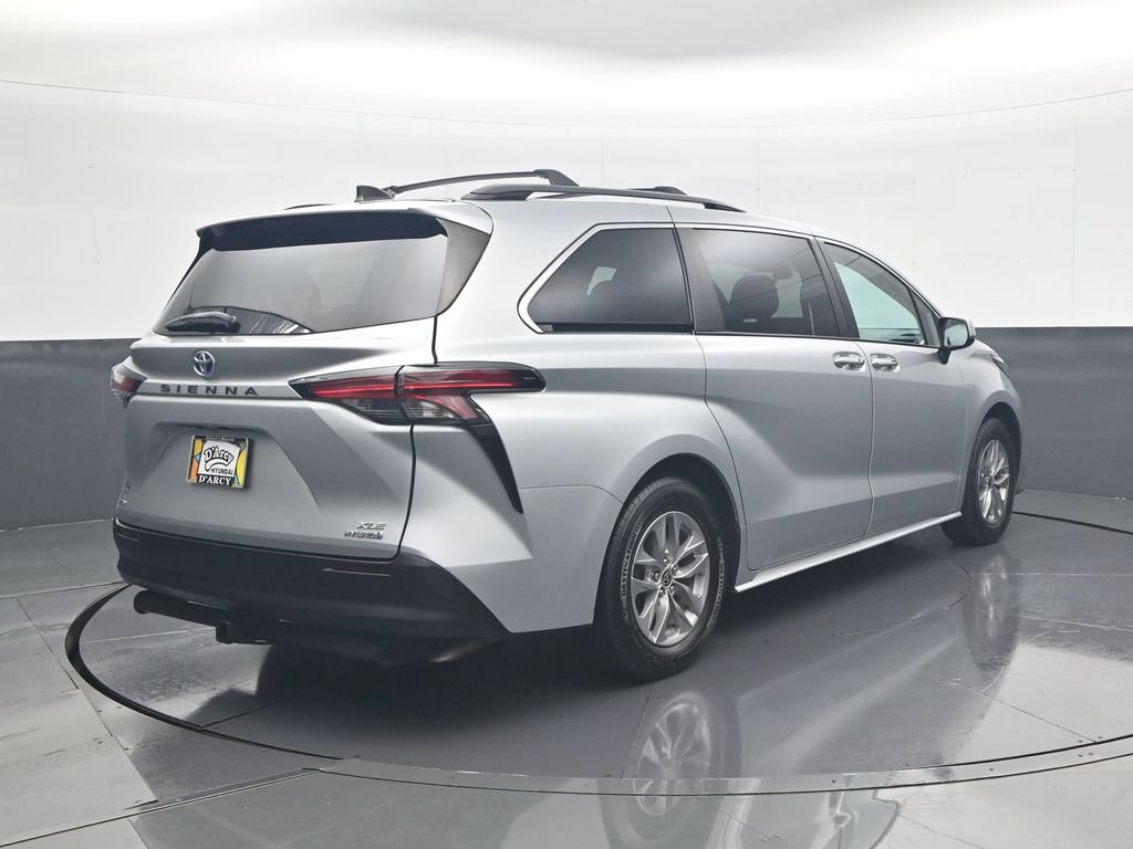 Used 2022 Toyota Sienna XLE w/ XLE Plus Package AWD/4WD image 6