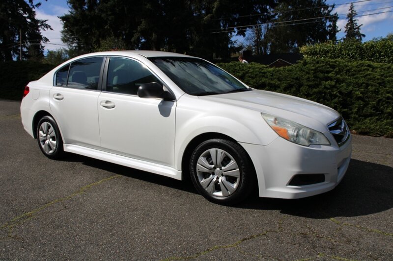 Used 2010 Subaru Legacy 2.5i AWD/4WD image 2