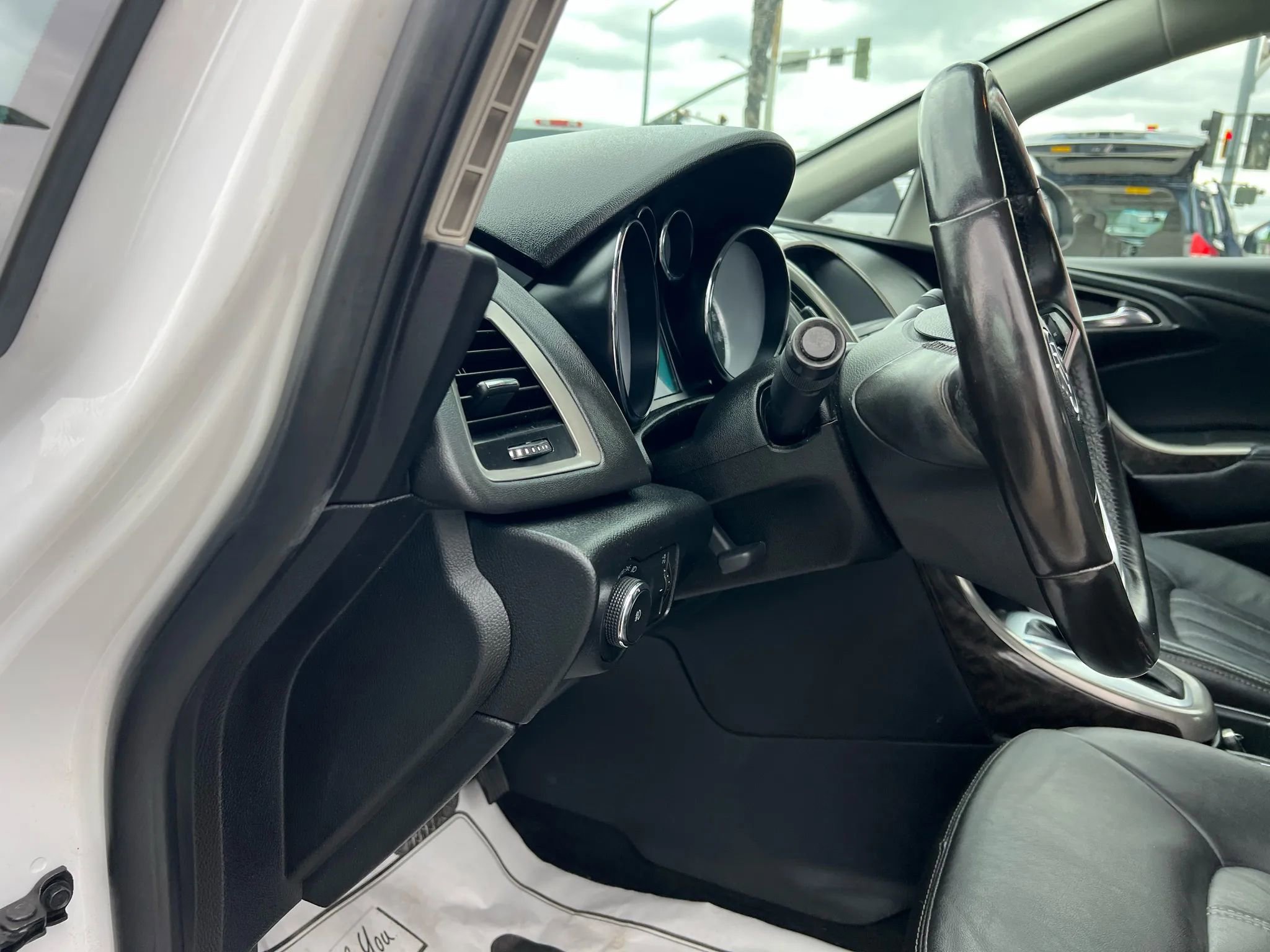 Used 2016 Buick Verano Leather image 11