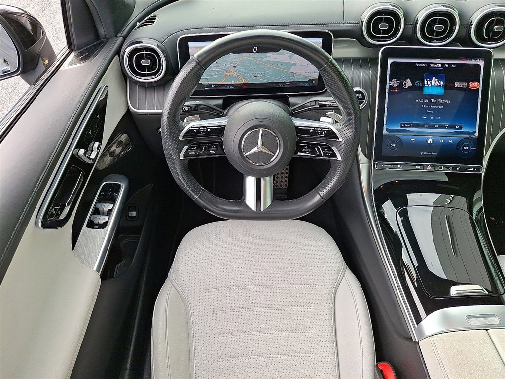 Used 2023 Mercedes-Benz GLC 300 4MATIC image 12