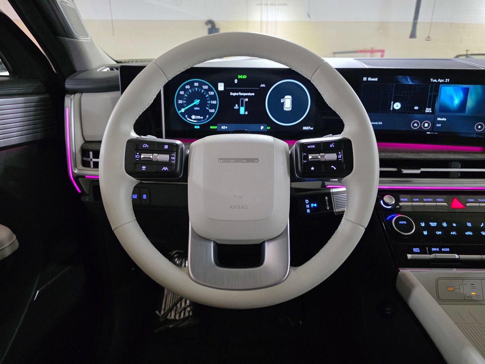 Certified 2025 Hyundai Santa Fe Limited FWD image 30