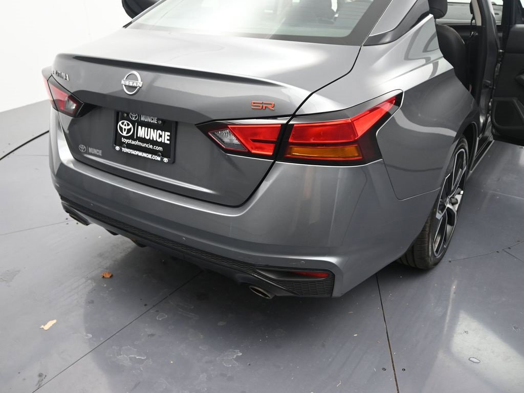 Used 2024 Nissan Altima 2.5 SR image 18
