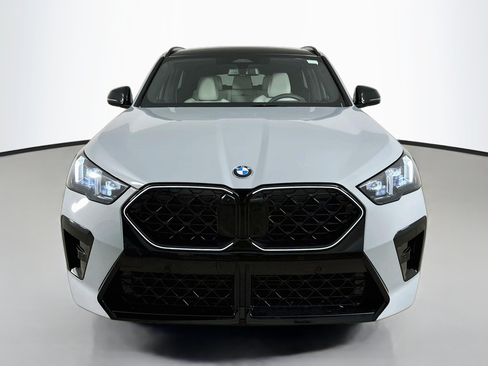 New 2026 BMW X2 xDrive28i w/ Technology Package AWD/4WD image 2