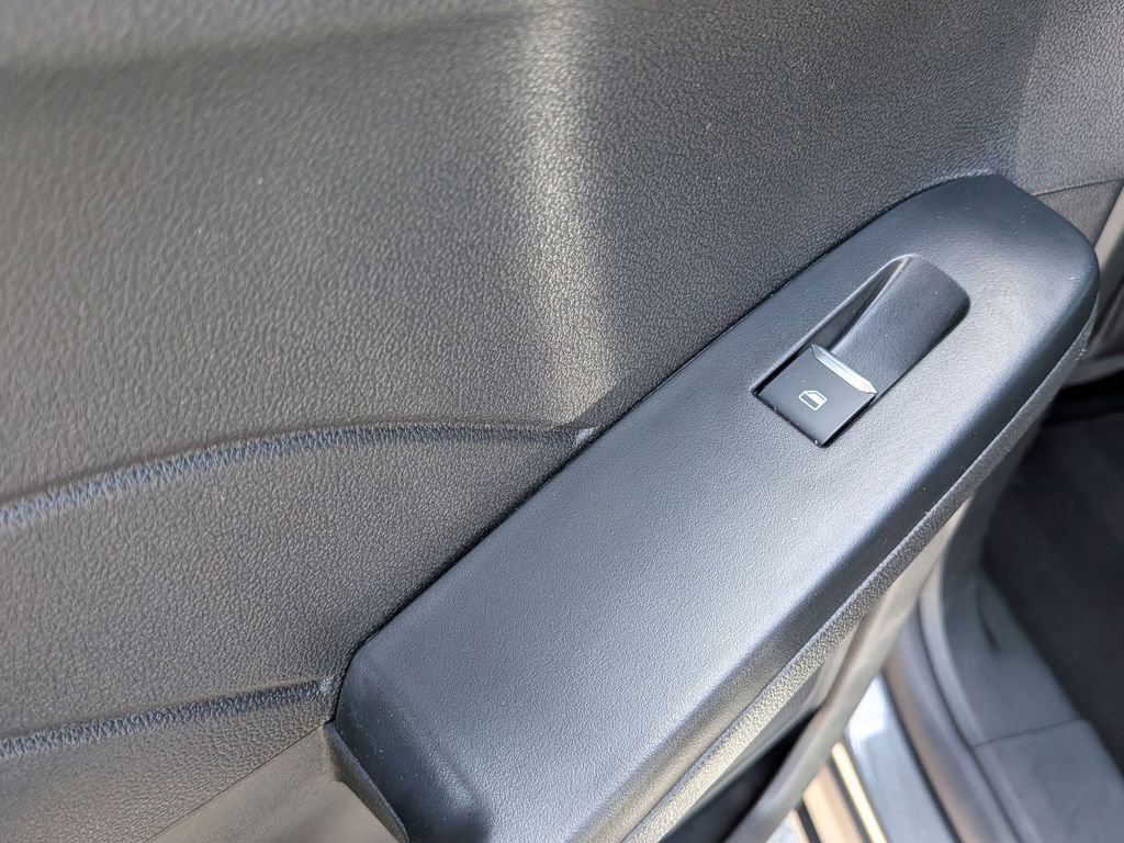 Used 2025 Ford Escape ST-Line AWD/4WD image 27