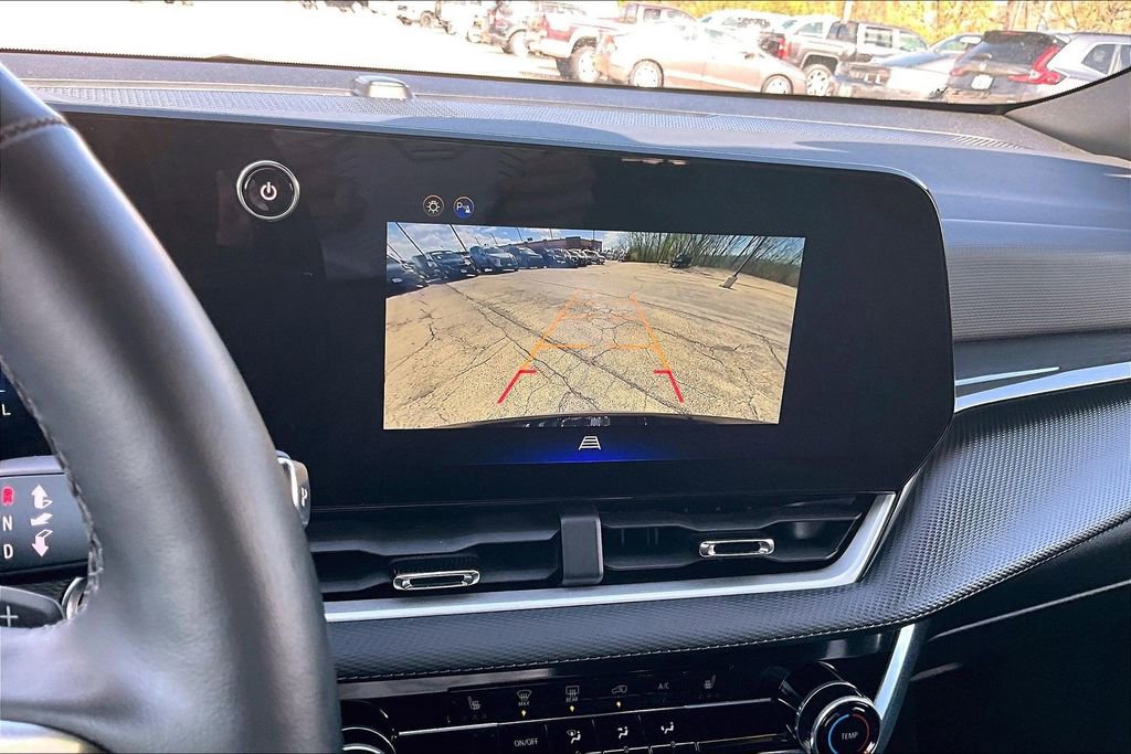 Used 2025 Chevrolet Equinox LT AWD/4WD image 15